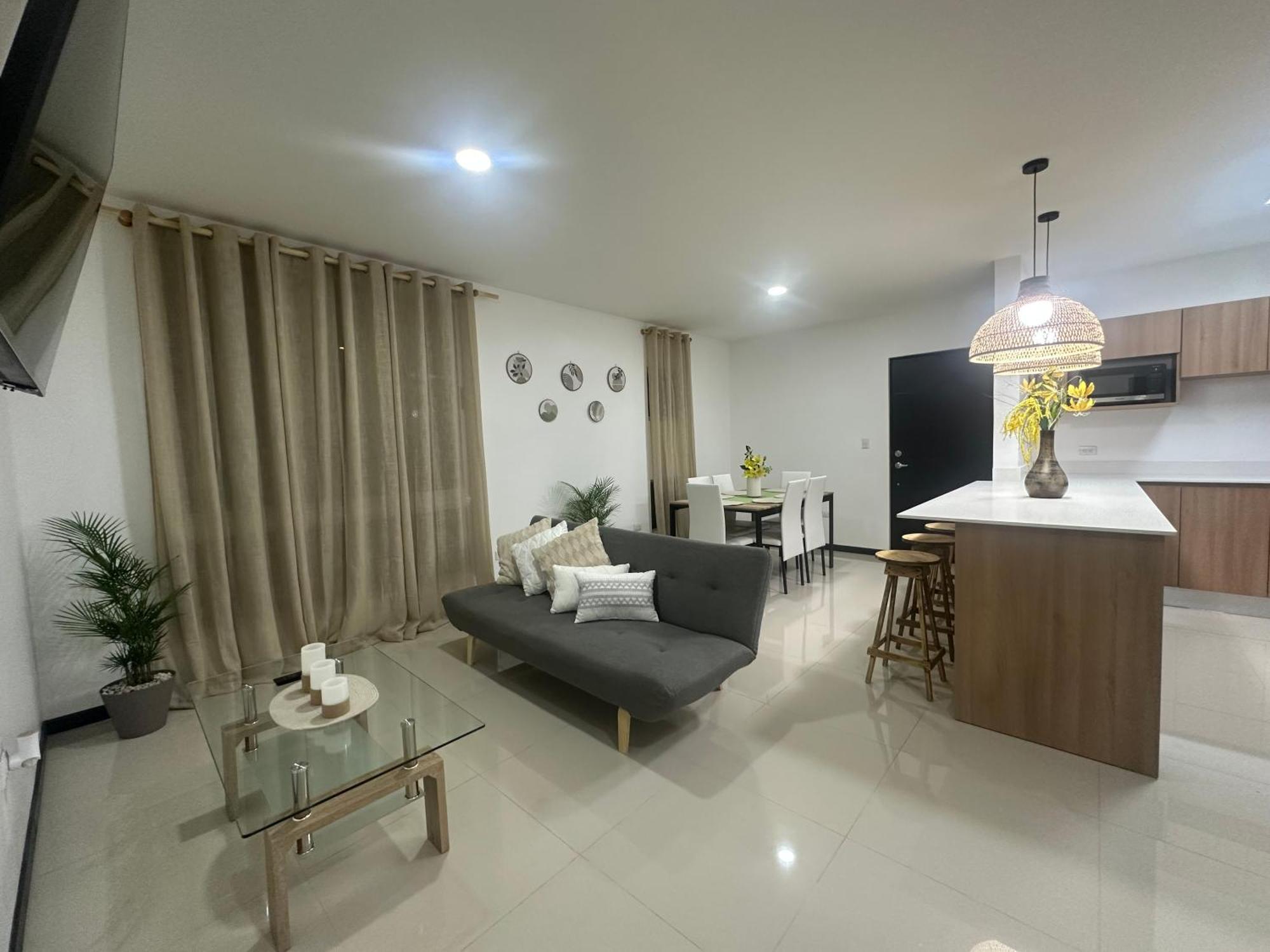 3br,2ba, 4mi From Sjo Airport, Pool,gated, Gym Apartment
